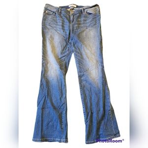 NWOT Torrid Relaxed Bootcut Jeans - Size 18 TALL